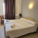 Caste Πανσιόν 3*